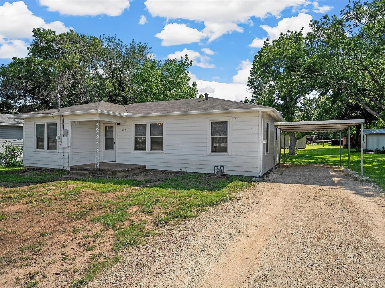307 N Playdium Drive – photo 2