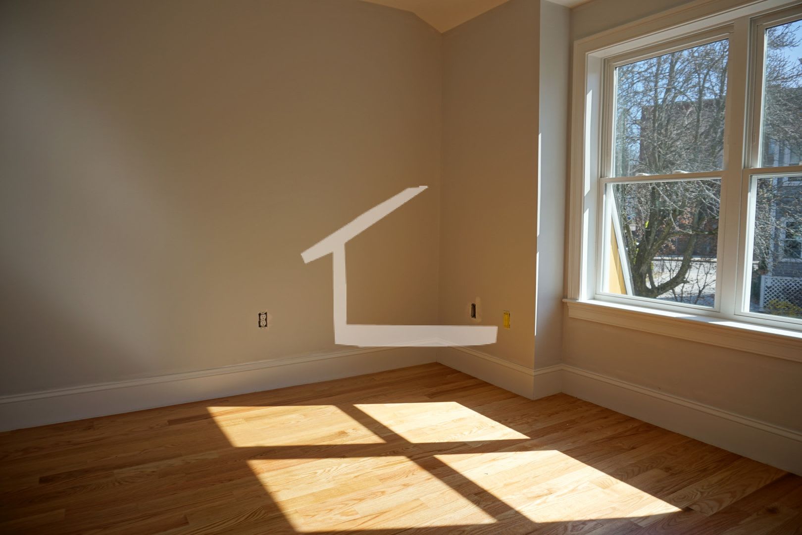 Charming 5 Bedroom-No Broker Fee – photo 4