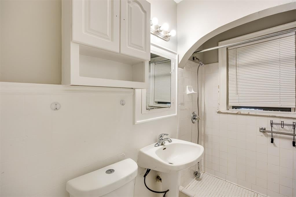 2835 Nw 22Nd Street – photo 4