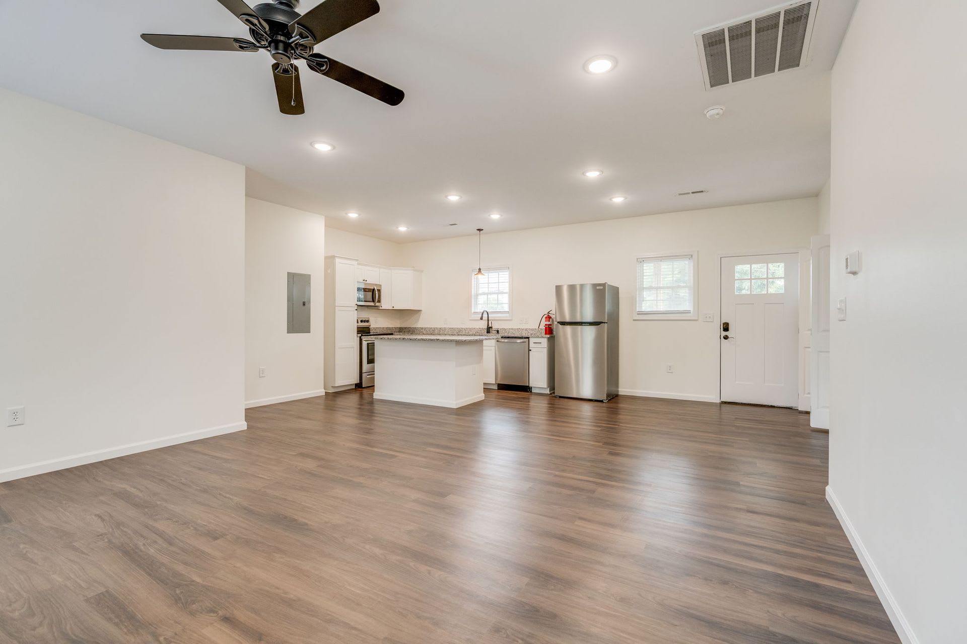 216 McKinley Dr #2, Johnson City, TN 37604 – photo 3