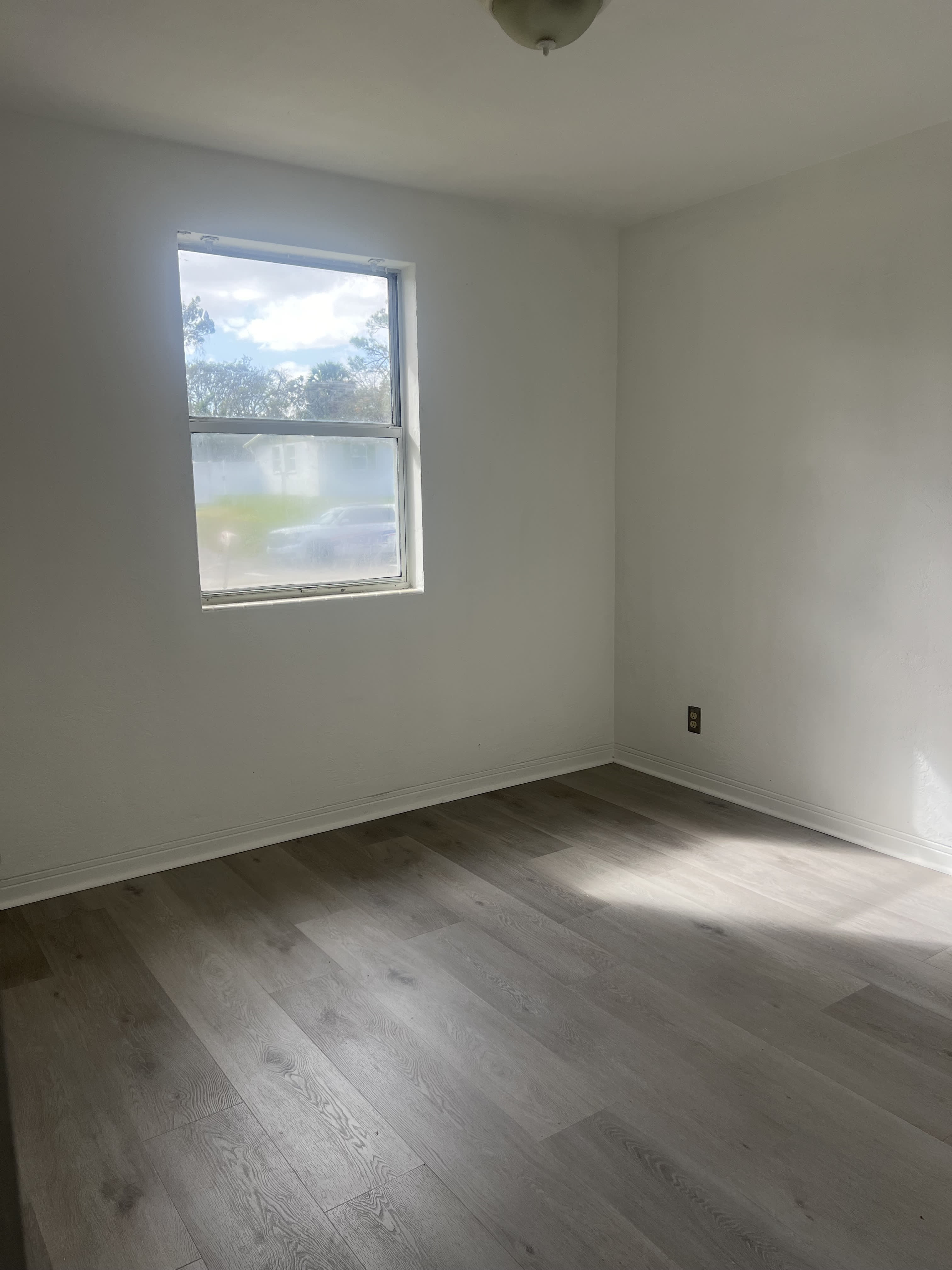 623 South Lanvale Avenue – photo 4