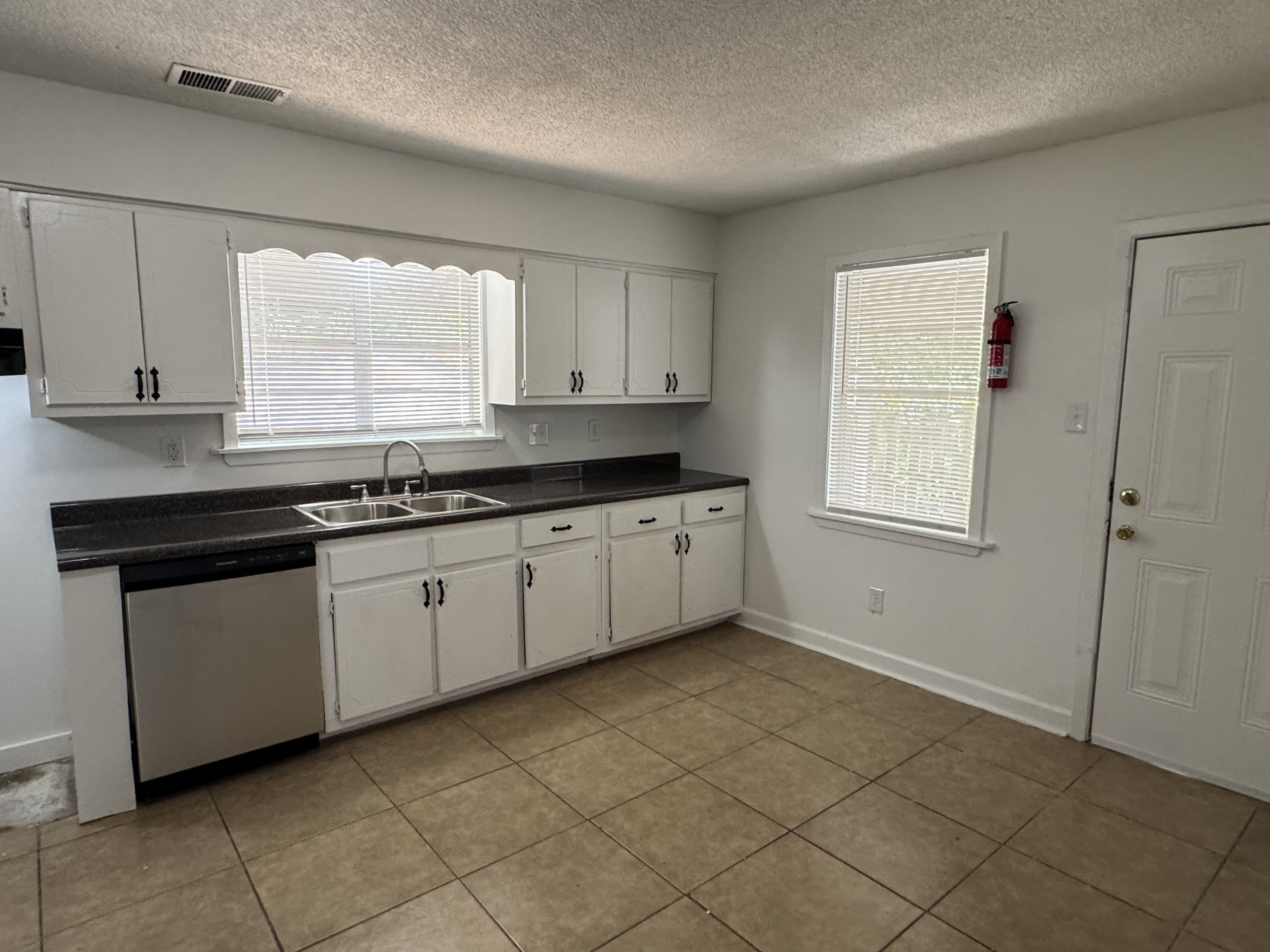 612 Frayser Dr – photo 5