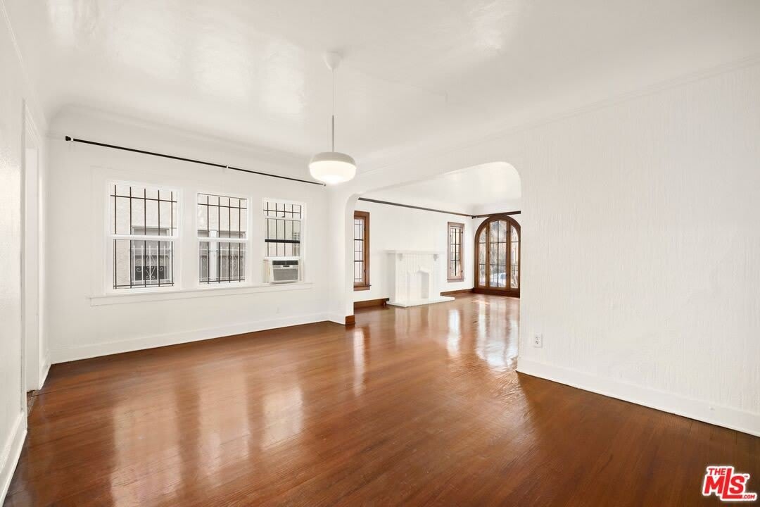 112 S Sycamore Ave – photo 5