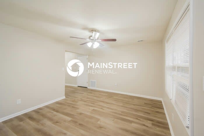 2726 Heatherlea Court – photo 4