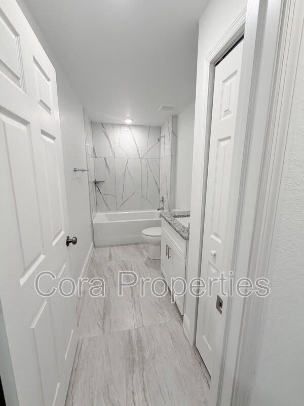 401 E Pearl Street – photo 5
