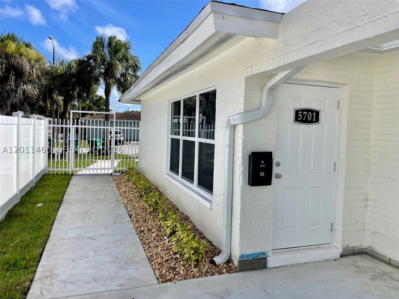 5711 NW 28th St – photo 3