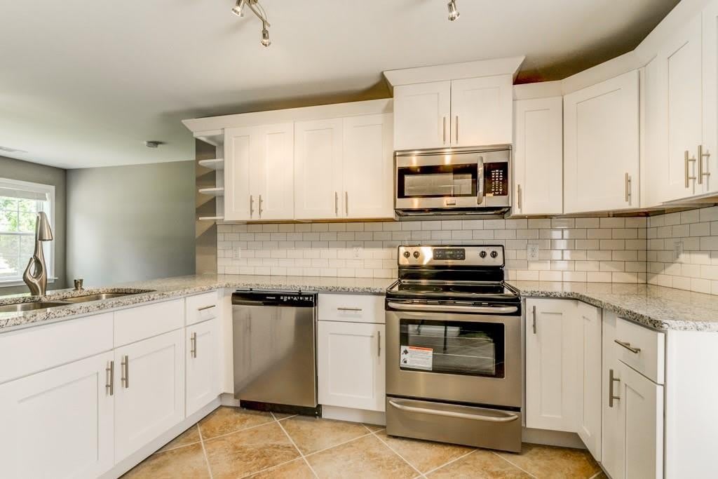 567 Ashburton Avenue – photo 4