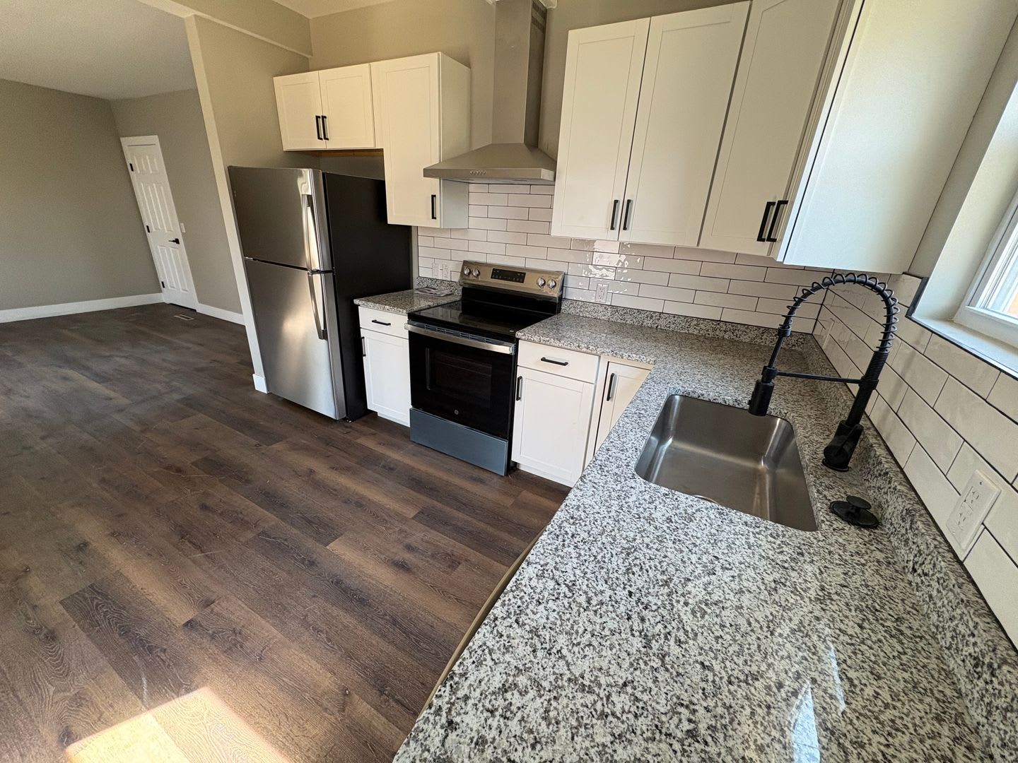 668 Wager St. – photo 2