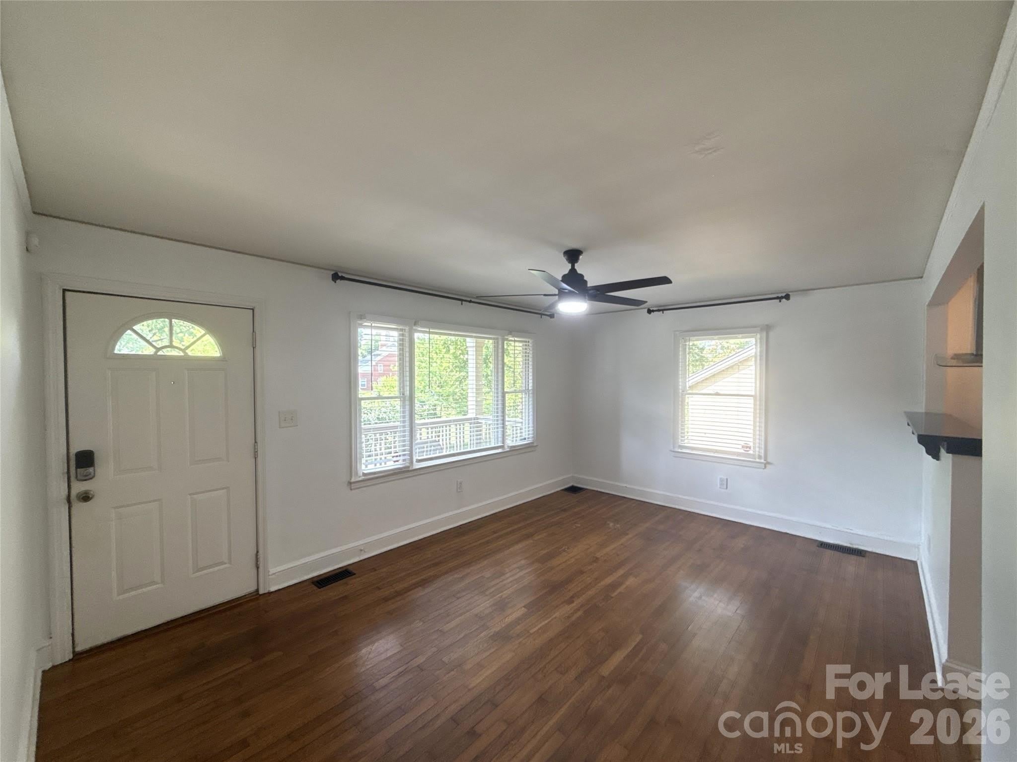 526 W Kingston Avenue – photo 3