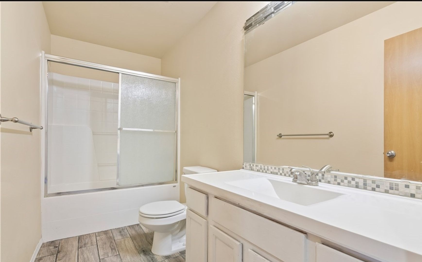 Beautiful Remodeled Home in Fife, WA – photo 5