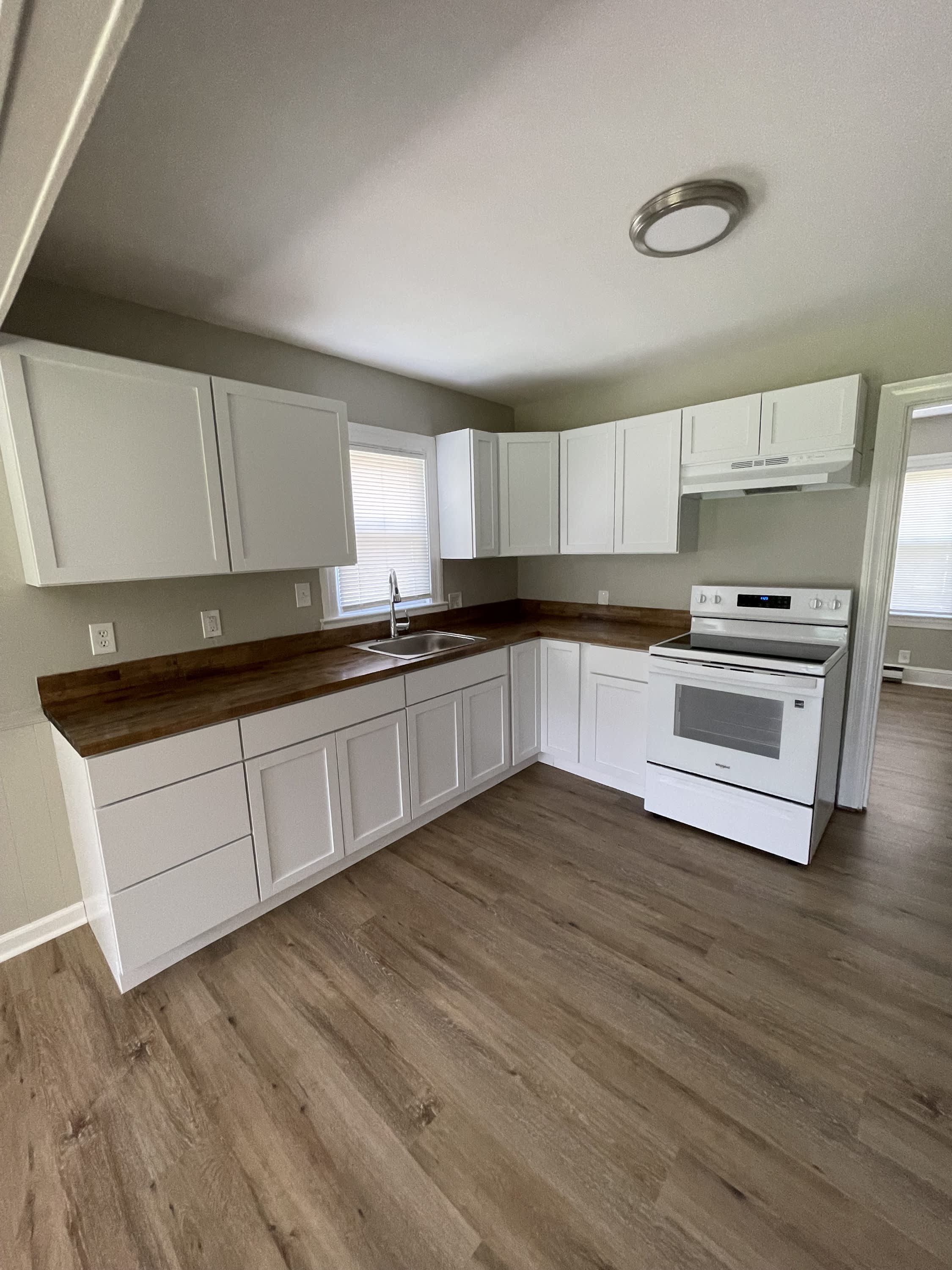 122 Marshall Street – photo 3