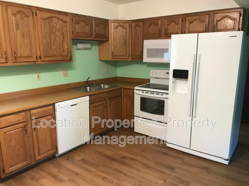 1304 Randall Road 1 – photo 5