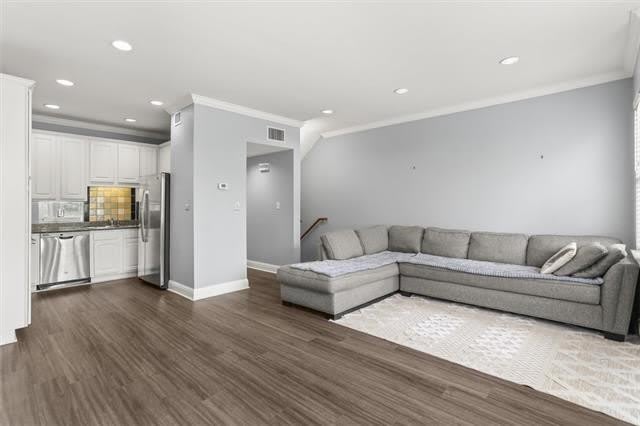 1436 LAKE Avenue – photo 5