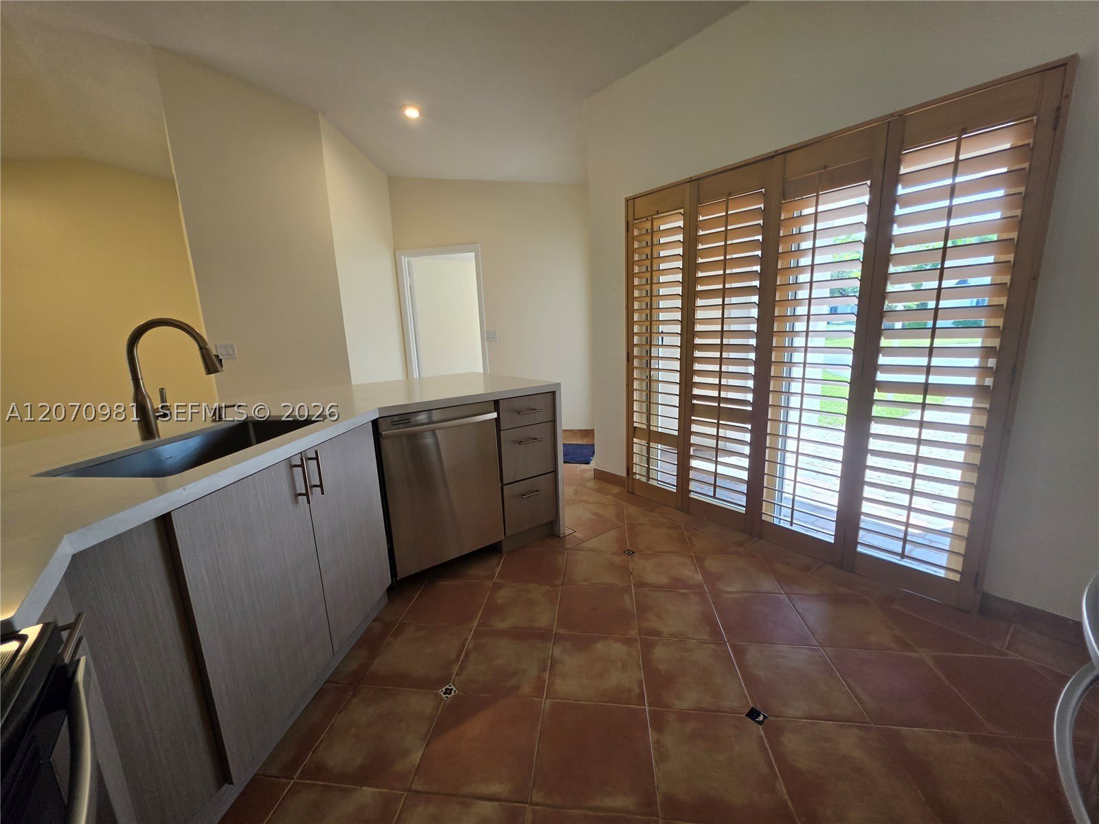 10076 NW 51st Ter – photo 5