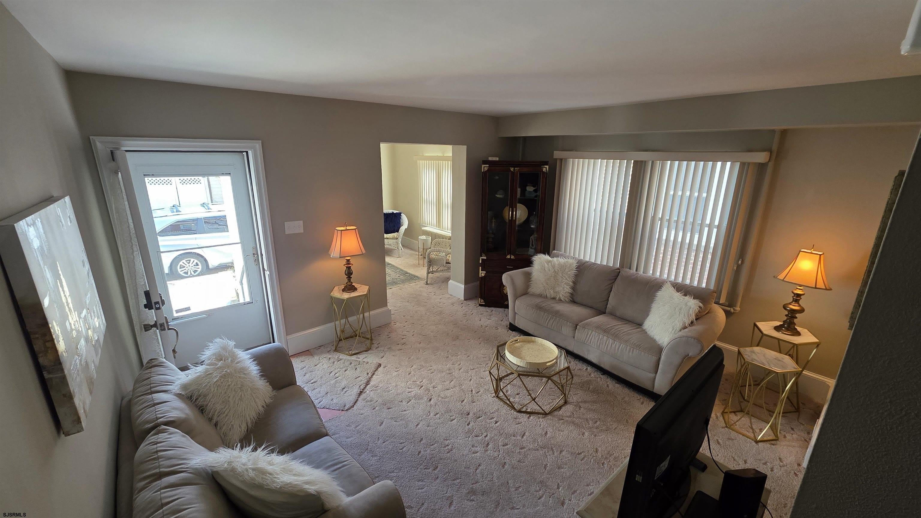 34 N Montgomery Ave – photo 2