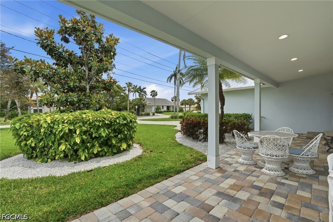 1590 Sandpiper Street – photo 3