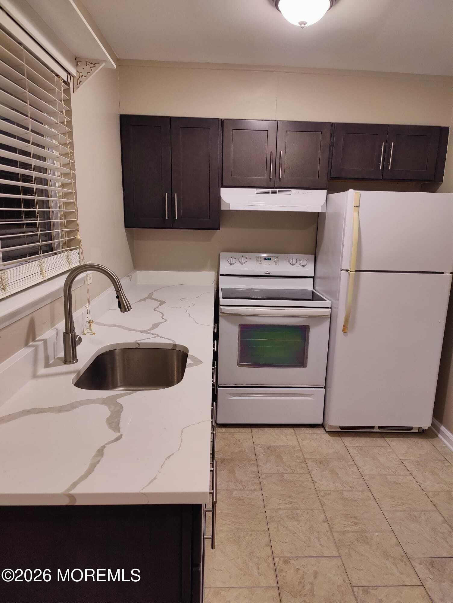 215 Washington Street – photo 4