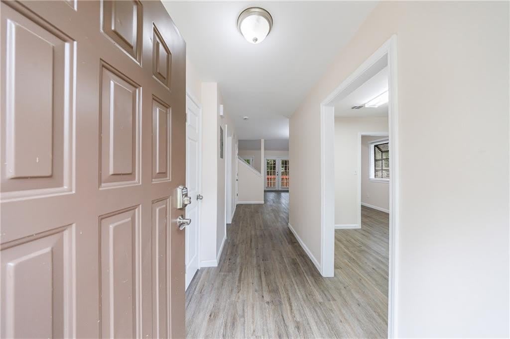 1248 Falling Water Drive SE – photo 2