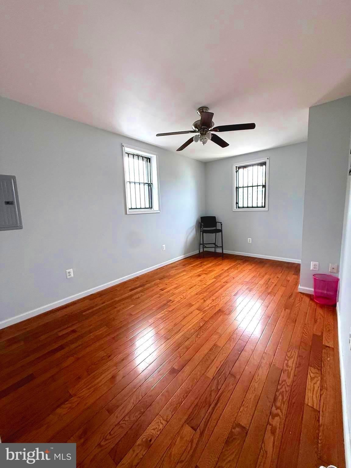 3334 N FRONT Street – photo 5