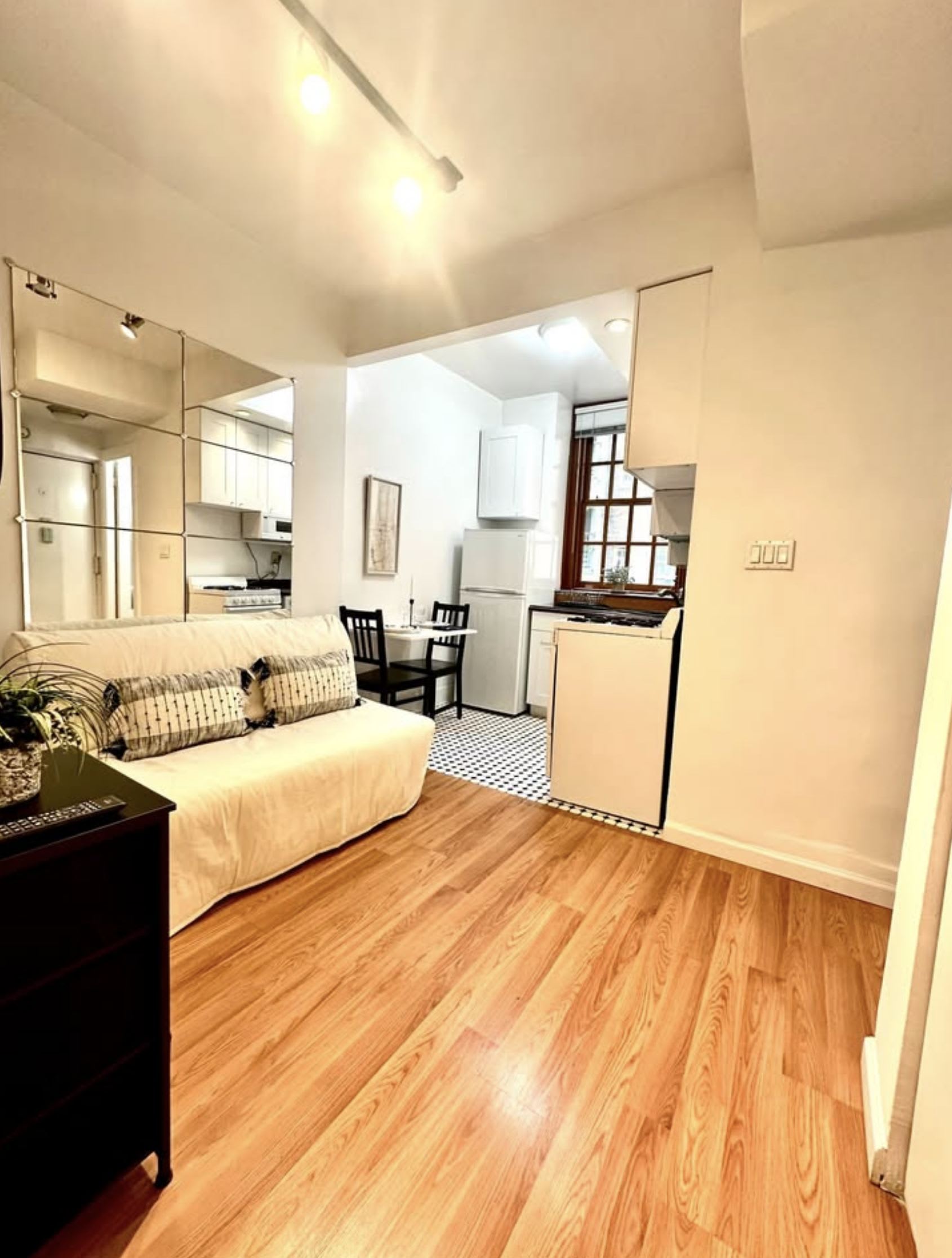 508 East 78th Street – photo 3