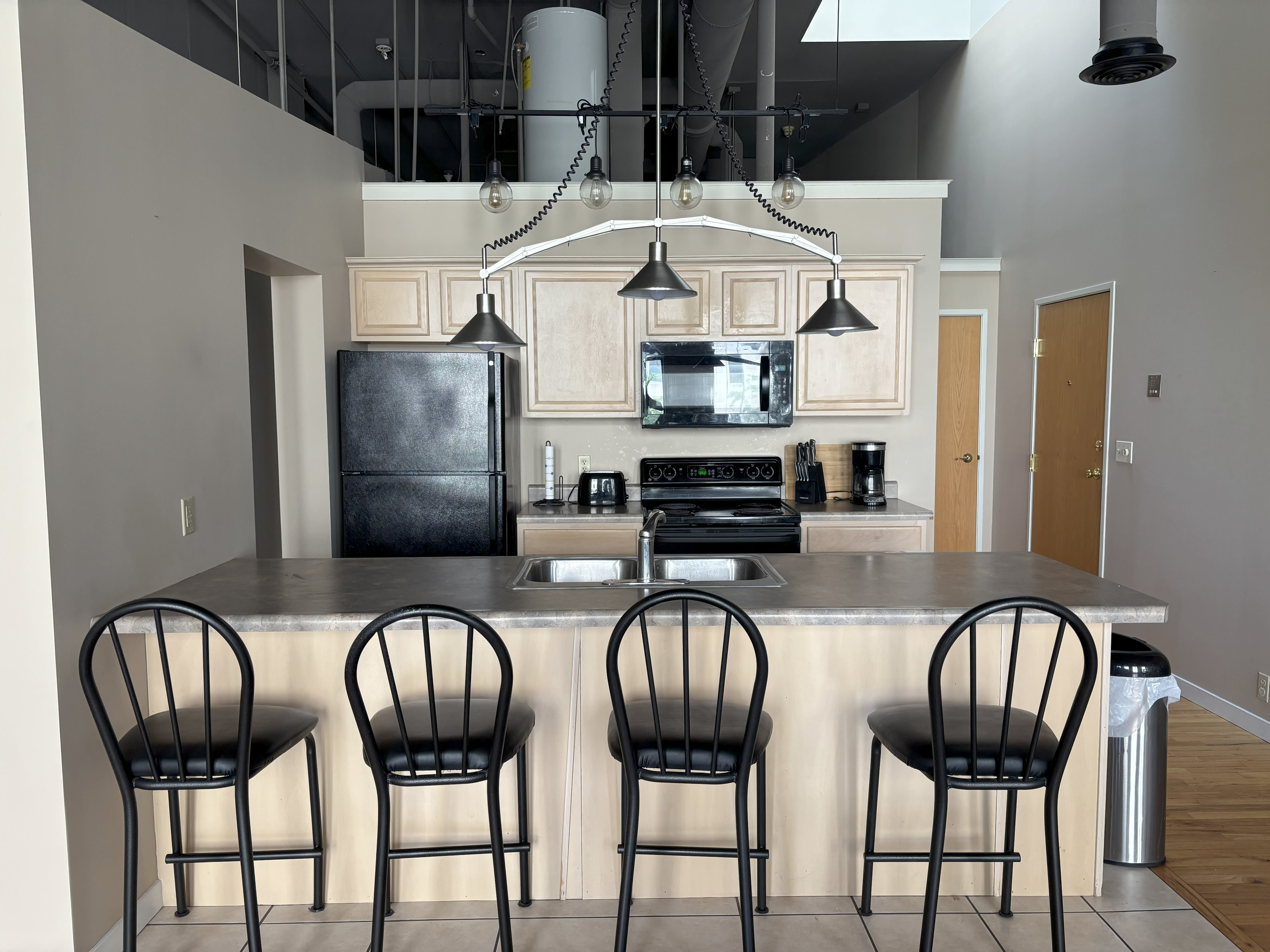 315 Main St – photo 4