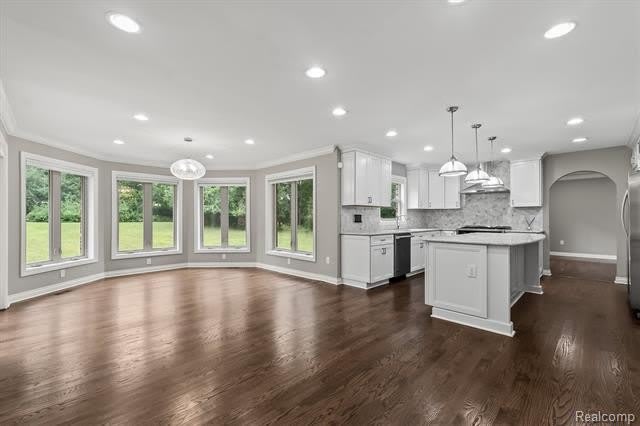 1592 Lone Pine Road – photo 5