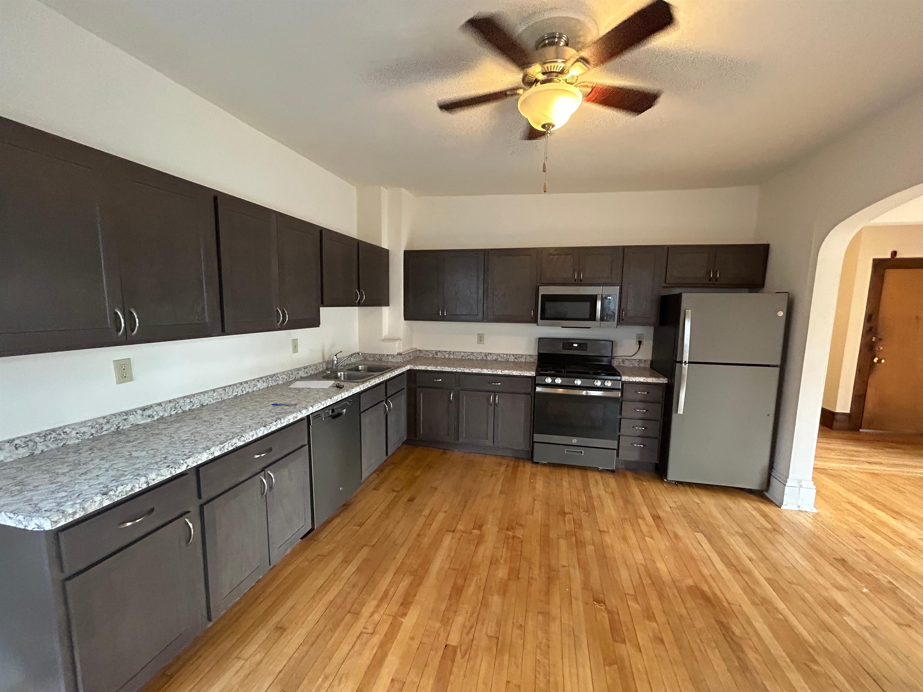 315 N Pinckney – photo 5