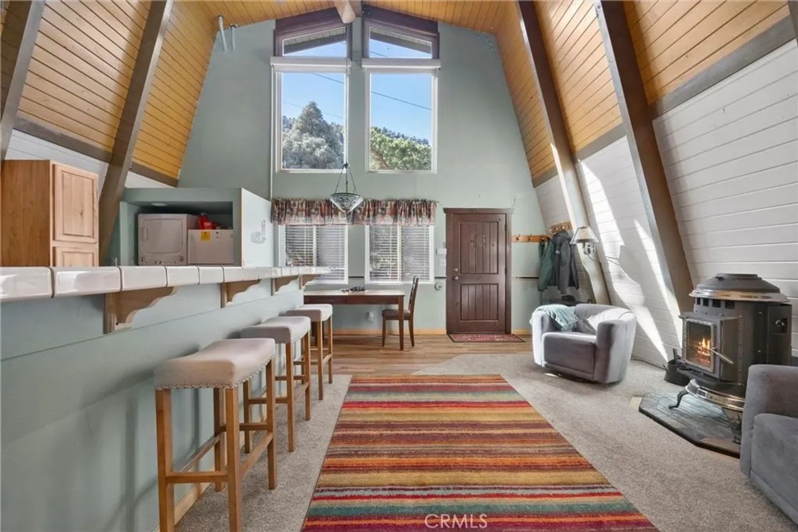 3-Bedroom Cabin with Spacious Loft, Large Deck & Fully Furnished(Optional) – photo 5