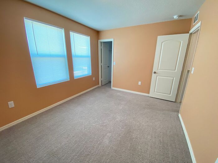 204 Gladiola Court – photo 1