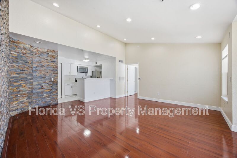 2207 Antigua PL – photo 3