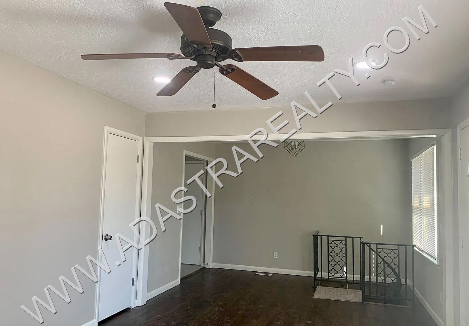 Beautiful Newly Remodeled Raytown Home-Coming SOON!! – photo 3
