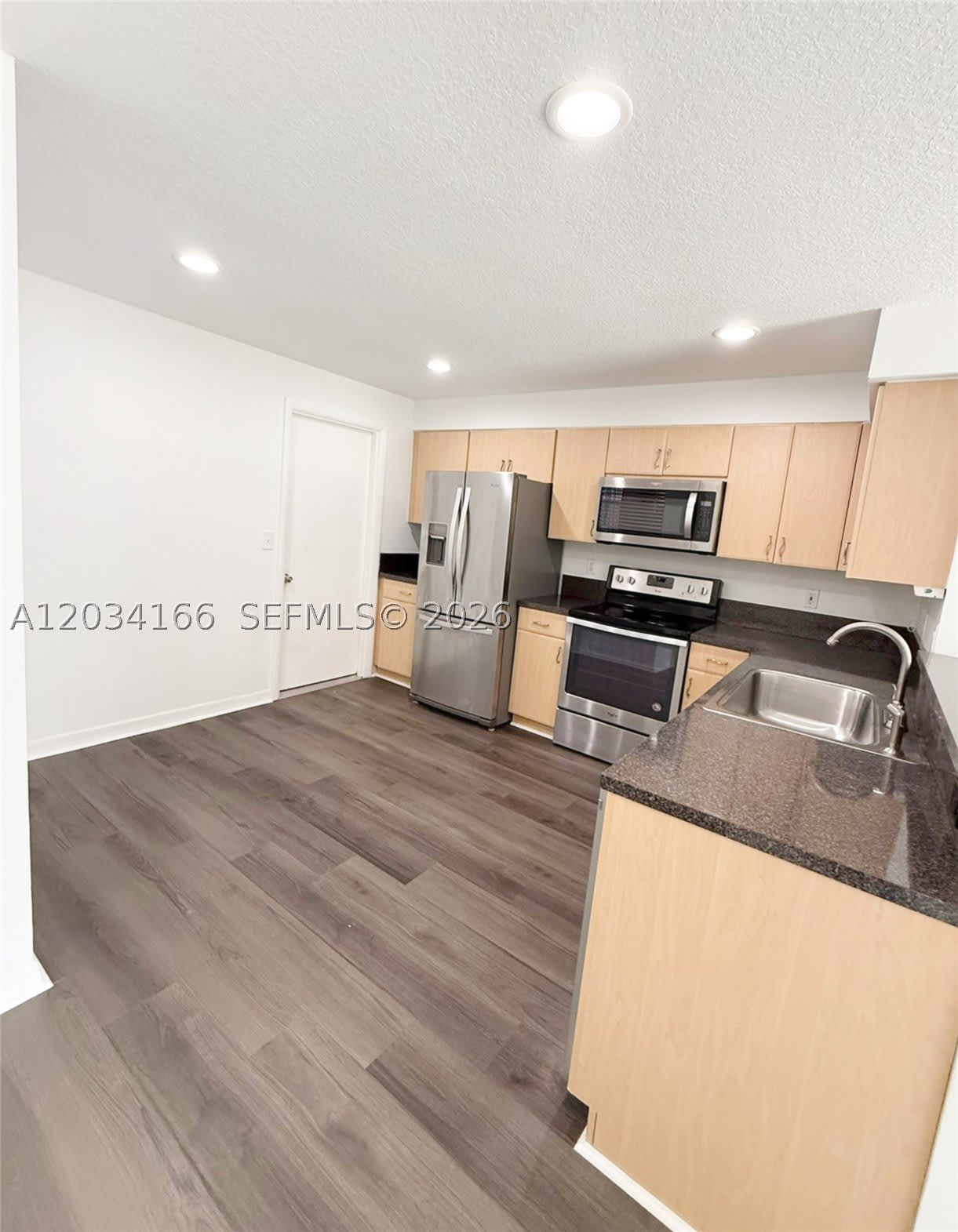 1564 Veracruz Ln – photo 3