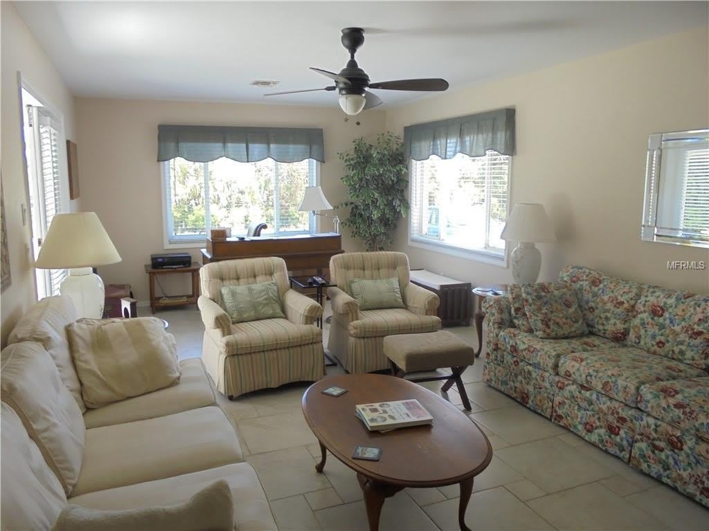 27209 WASHINGTON STREET – photo 3
