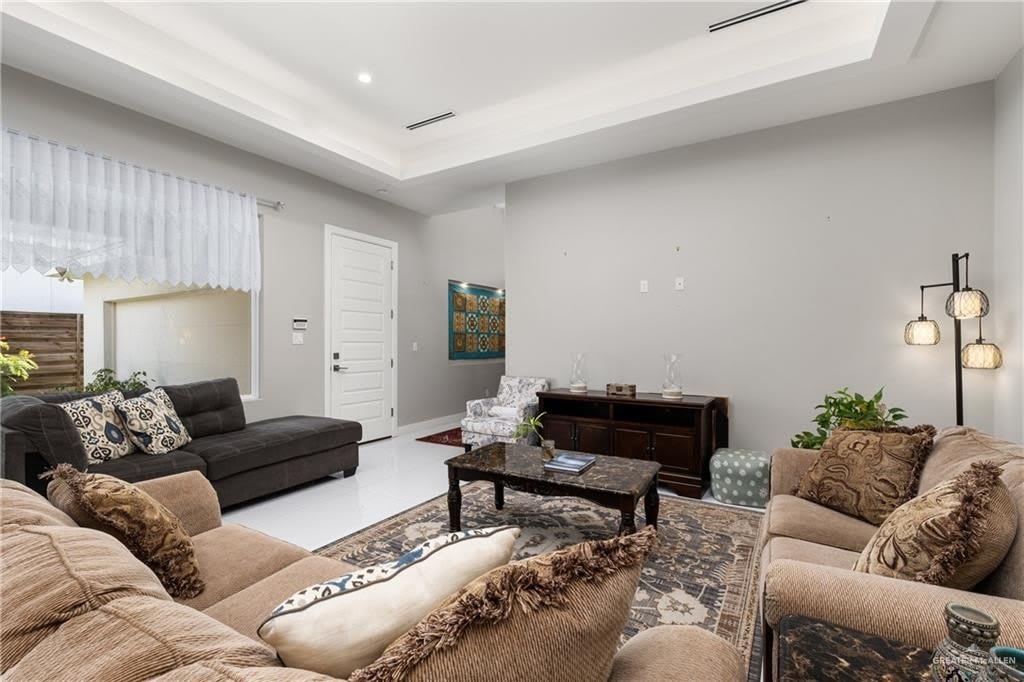 5816 Pelican Avenue – photo 3