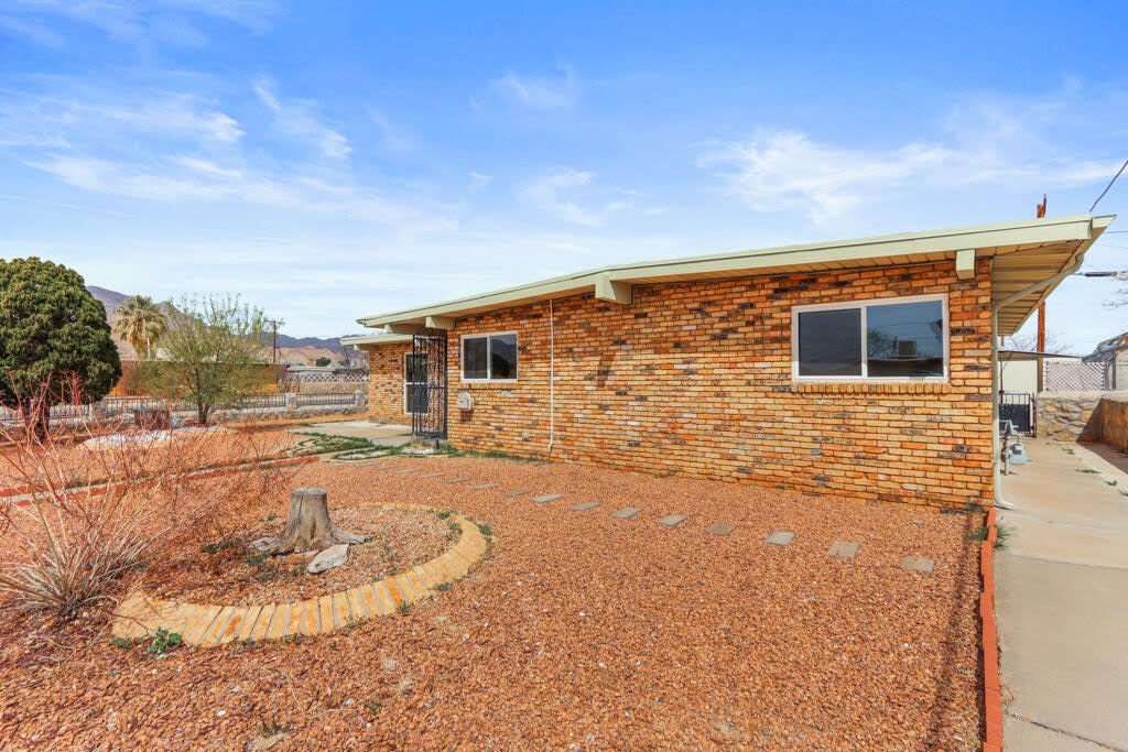 5201 CORNELL Avenue – photo 3