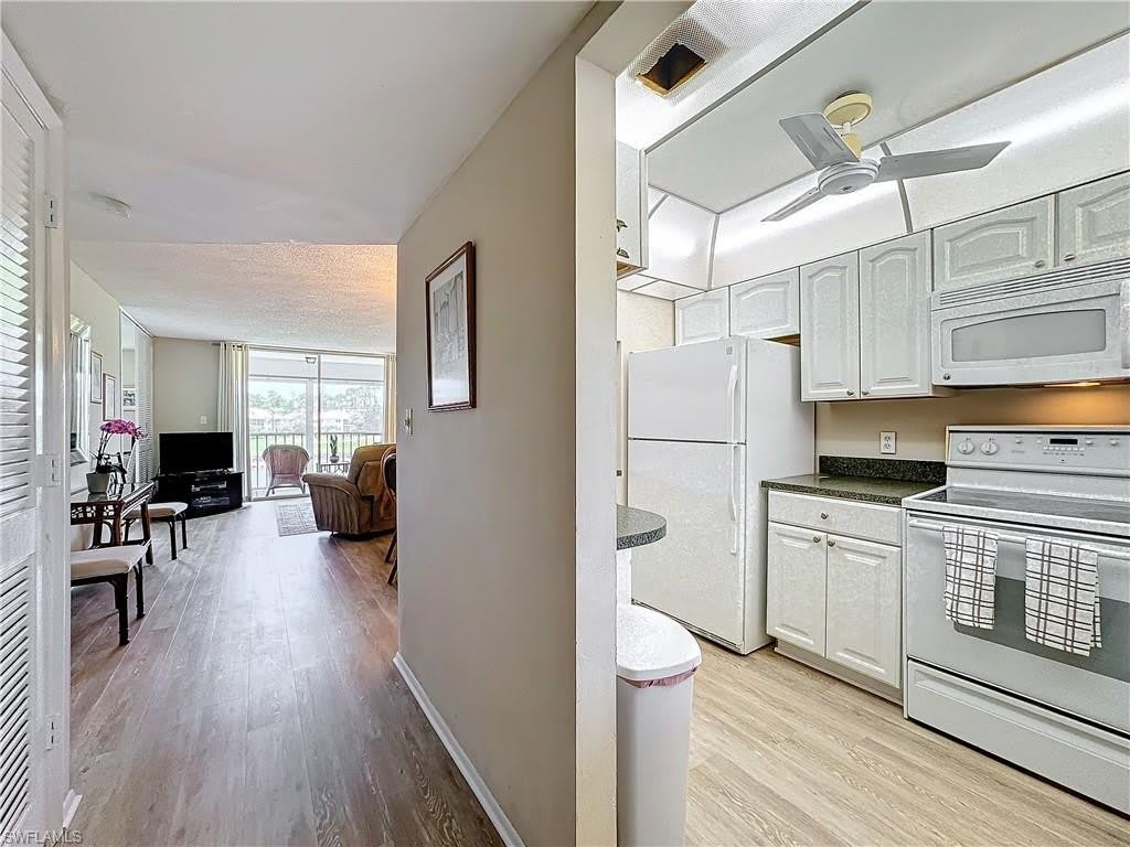 300 Forest Lakes Blvd – photo 5