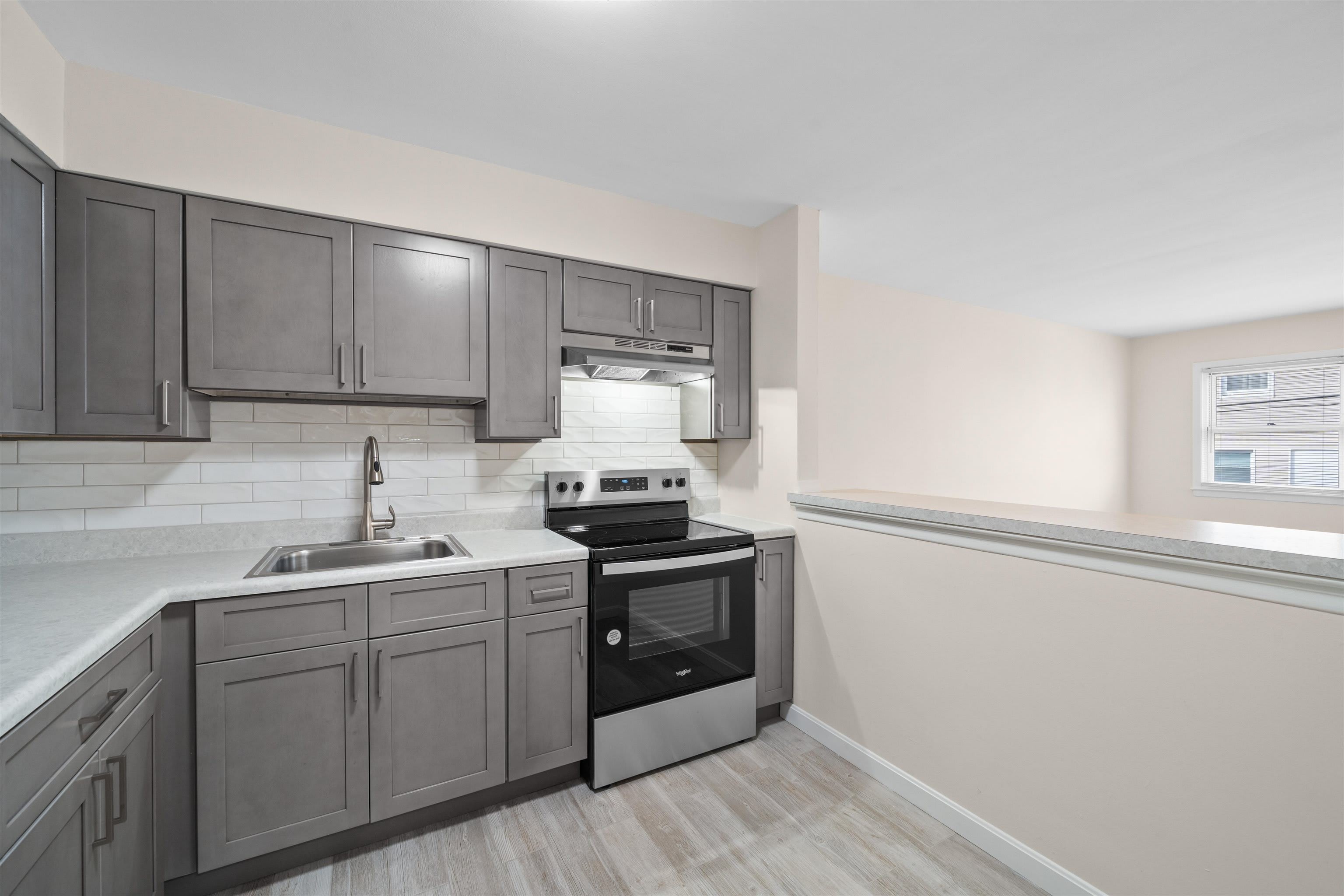 34 E 32ND ST – photo 4