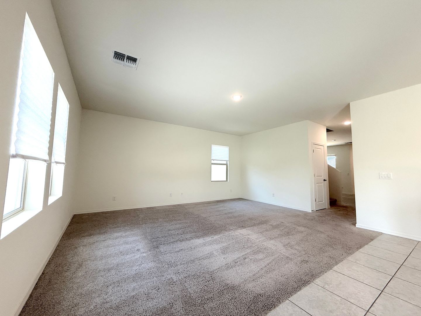 Newer 5-Bedroom + Loft Home in a Prime Phoenix Location! – photo 5