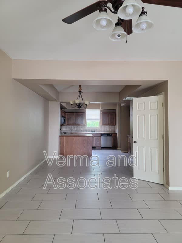 192 Fair St – photo 3