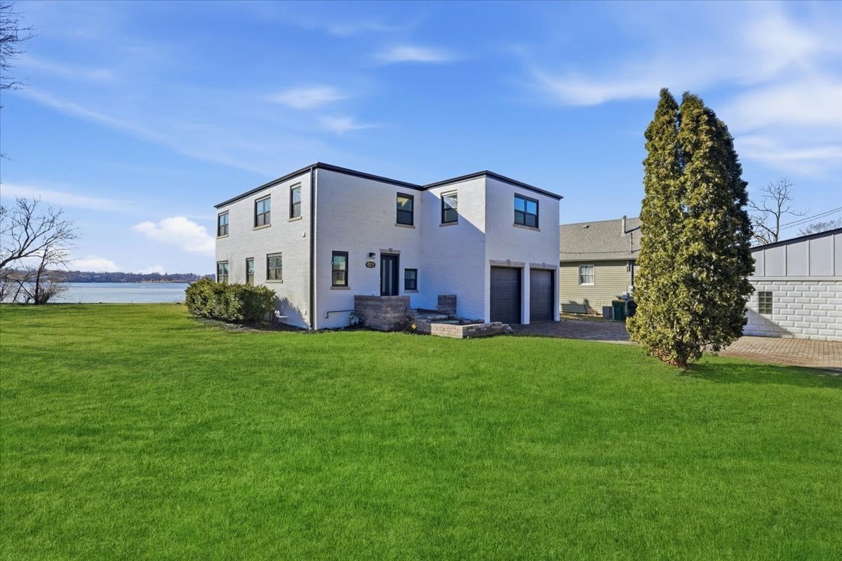 297 E Lakeview Avenue – photo 2
