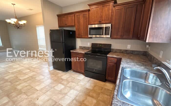 233 Union Station Drive – photo 2