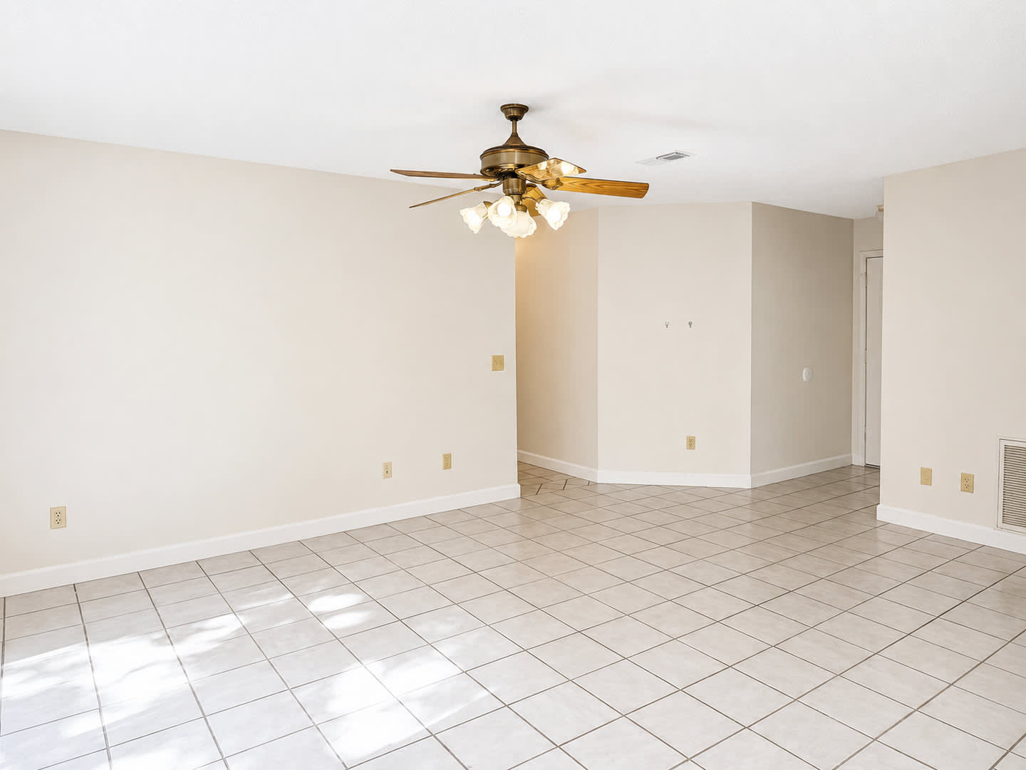 3 Bedroom – photo 5