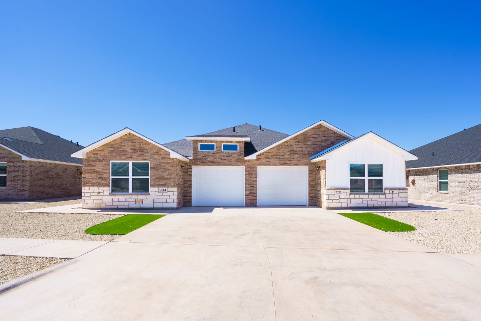 Coming Soon: 2718 Baron – photo 1