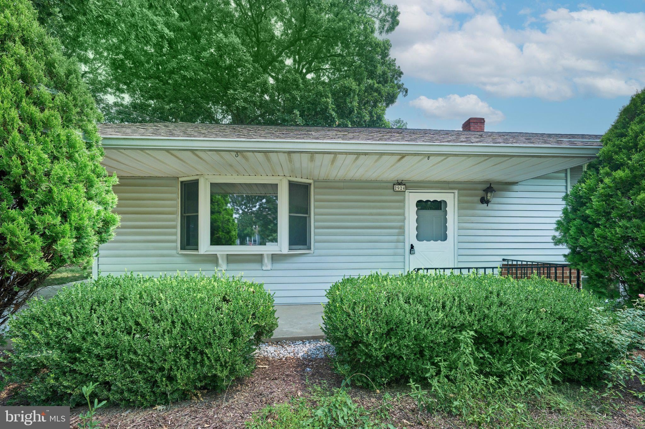 2924 GRACEFIELD Road – photo 3