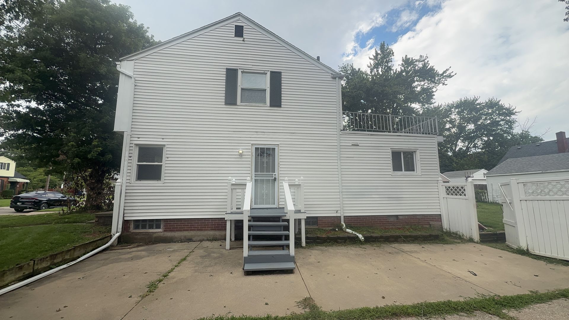 Spacious 3-Bedroom, 1.5-Bathroom Home near Highland Park – photo 2