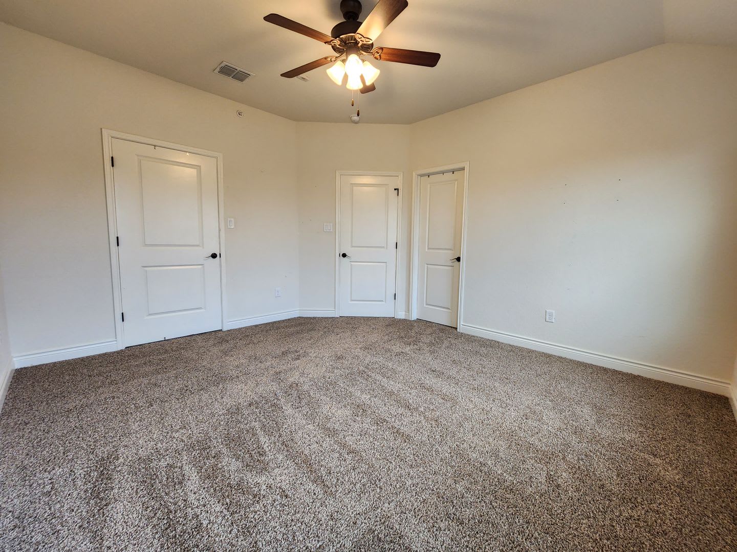 1 Month Free Rent 3 2 5 1 5 Fourplex With Granite Countertops 9Ft Ceilings Fridge Washer Dryer Nbisd – photo 4