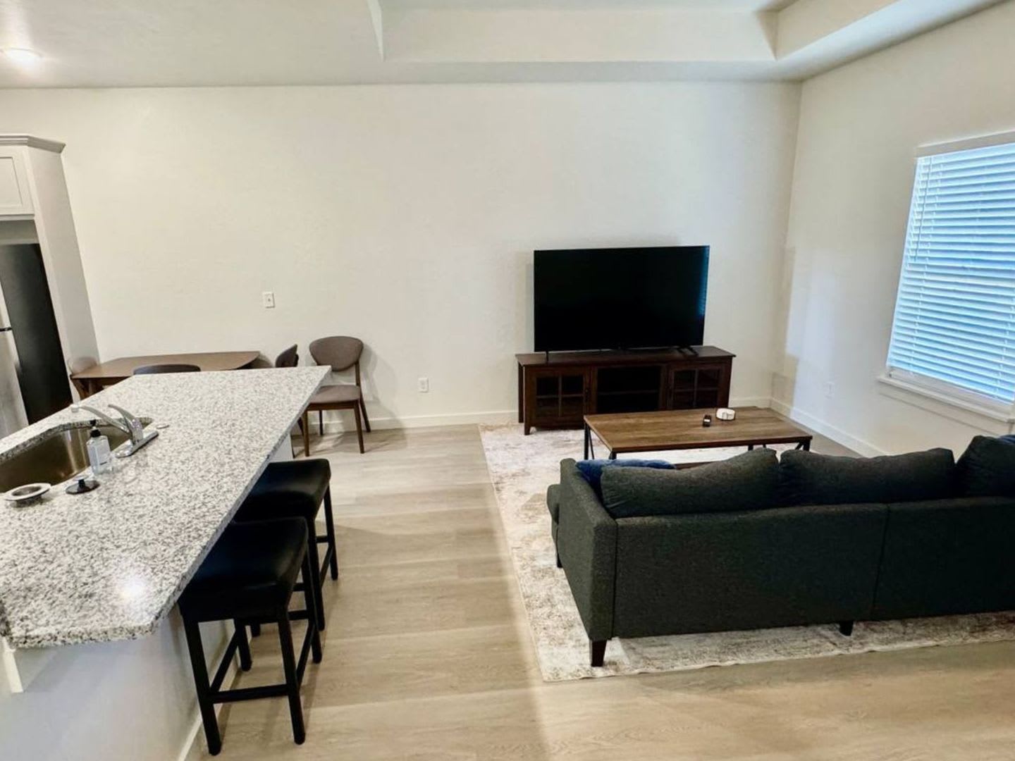 Brand New 2Br 2Ba Home Fully Furnished All Utilities Included – photo 5