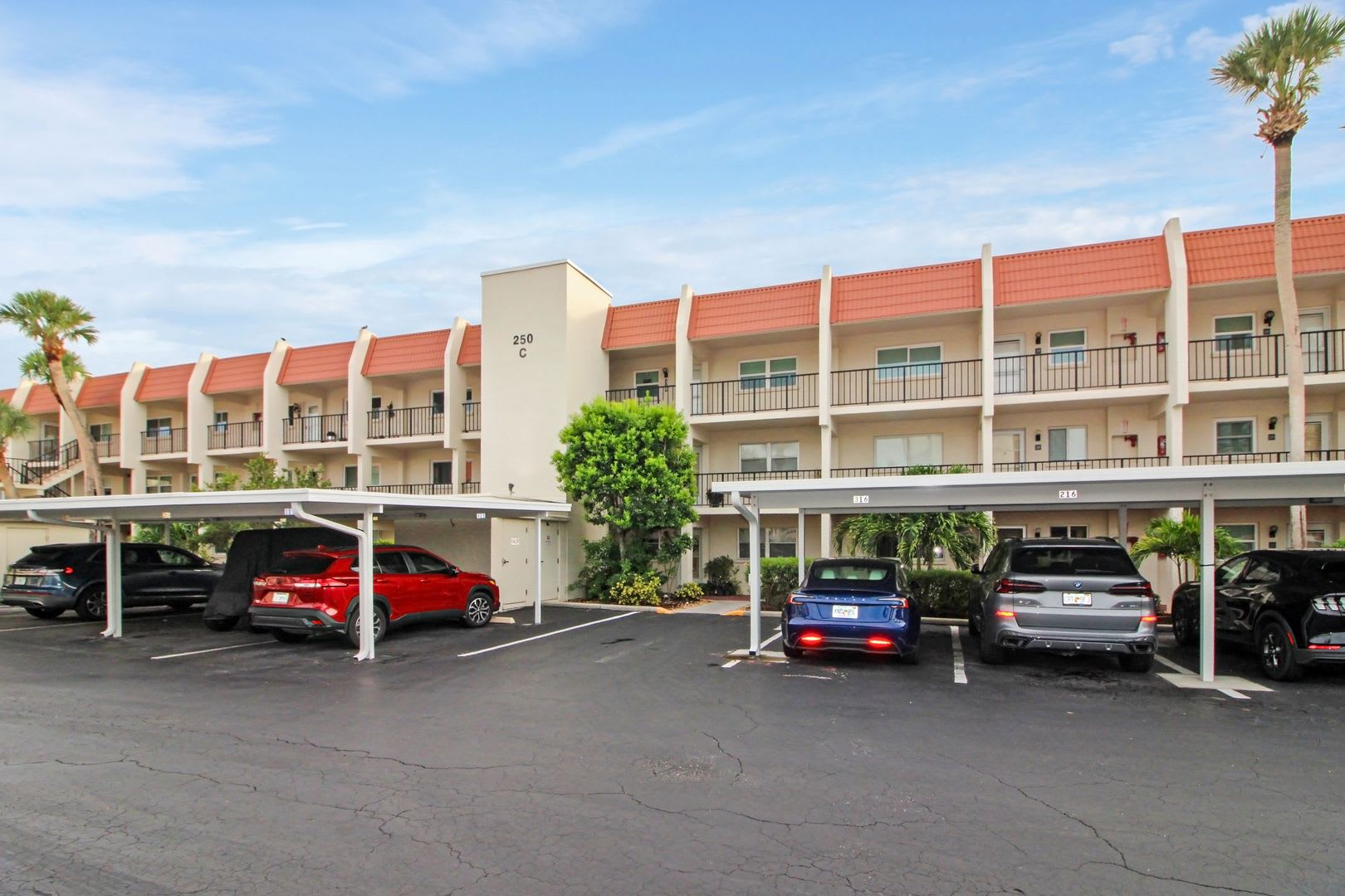 Bella Costa Annual Condo for Rent – photo 1