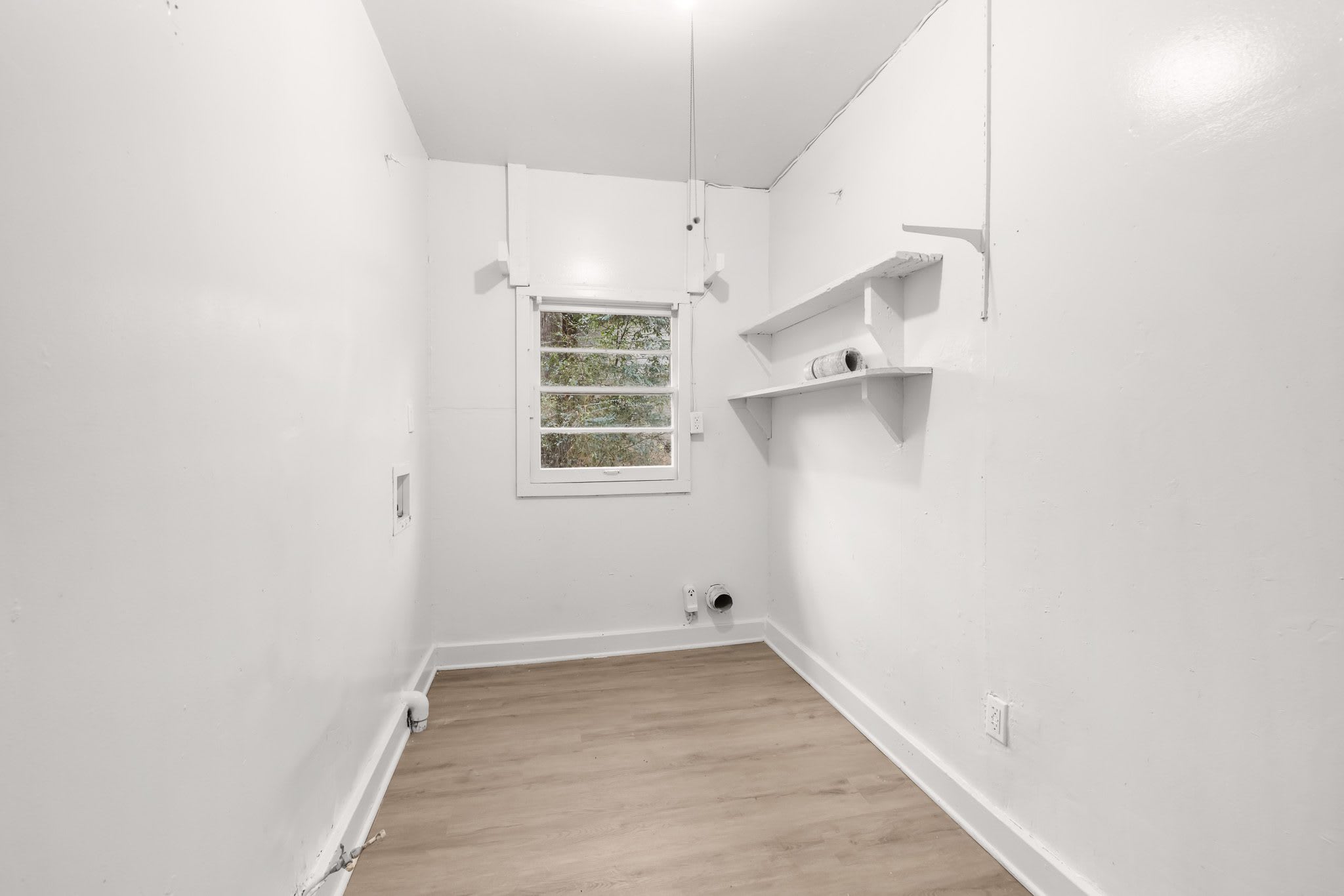 221 Lawson Road – photo 5