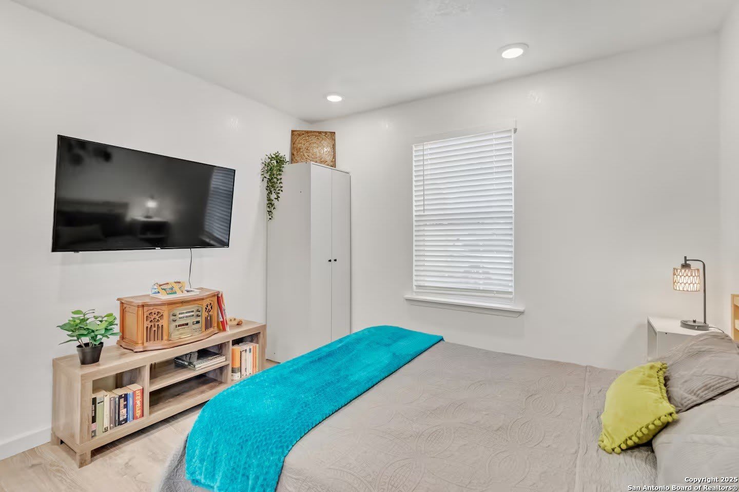 1407 Leal – photo 5